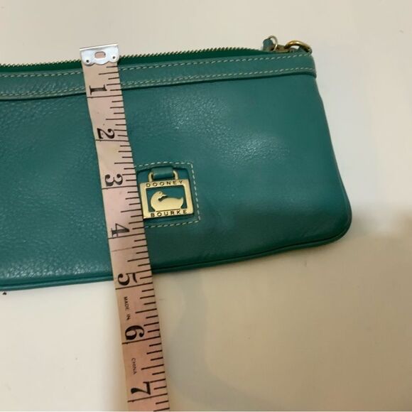 DOONEY & BOURKE TURQUOISE BLUE GREEN MINI WALLET PEBBLED LEATHER WRISTLET - Picture 5 of 6